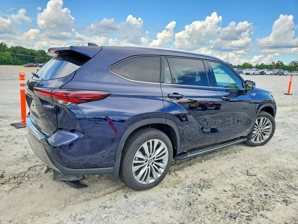 64326316 :رقم المزاد ، 5TDEBRCHXRS633492 vin ، 2024 Toyota Highlander Hybrid مزاد بيع