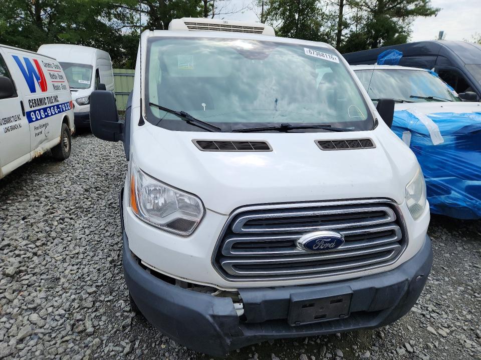 67368116 :رقم المزاد ، 1FTYR1ZM1HKA64083 vin ، 2017 Ford Transit مزاد بيع