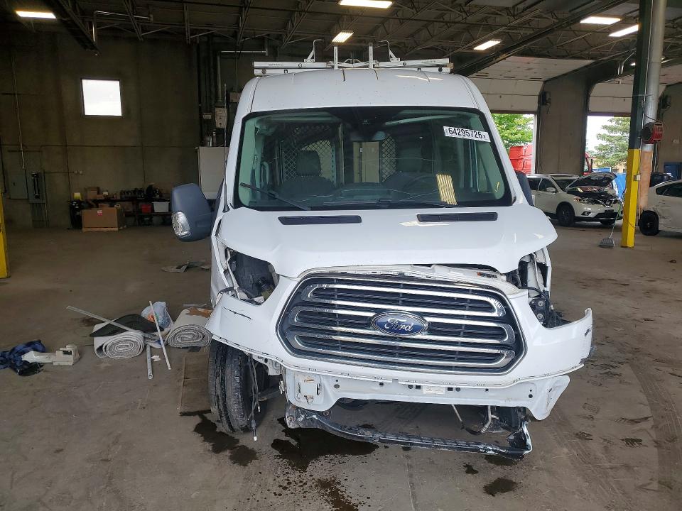 64295726 :رقم المزاد ، 1FDZK1CM0FKA16472 vin ، 2015 Ford Transit مزاد بيع