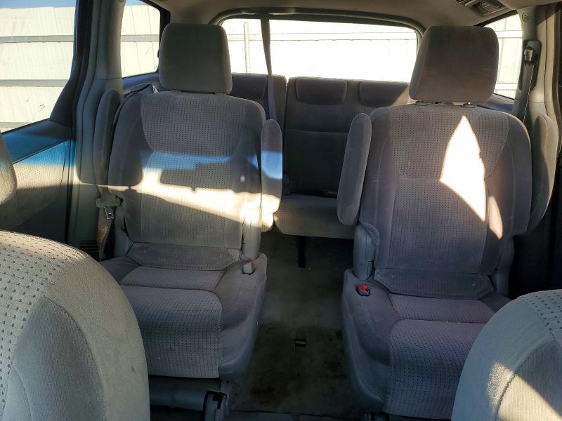 63771486 :رقم المزاد ، 5TDKK4CC8AS289725 vin ، 2010 Toyota Sienna مزاد بيع