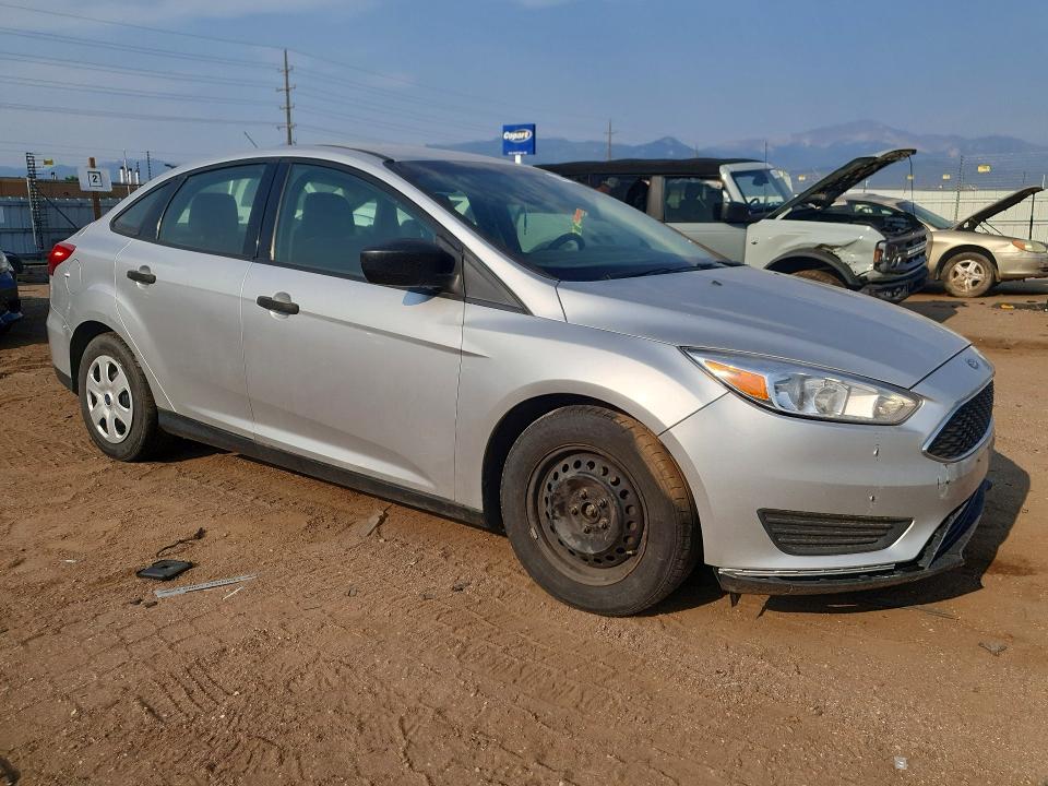 2017 Ford Focus მანქანა იყიდება აუქციონზე, vin: 1FADP3E25HL328958, აუქციონის ნომერი: 64480326