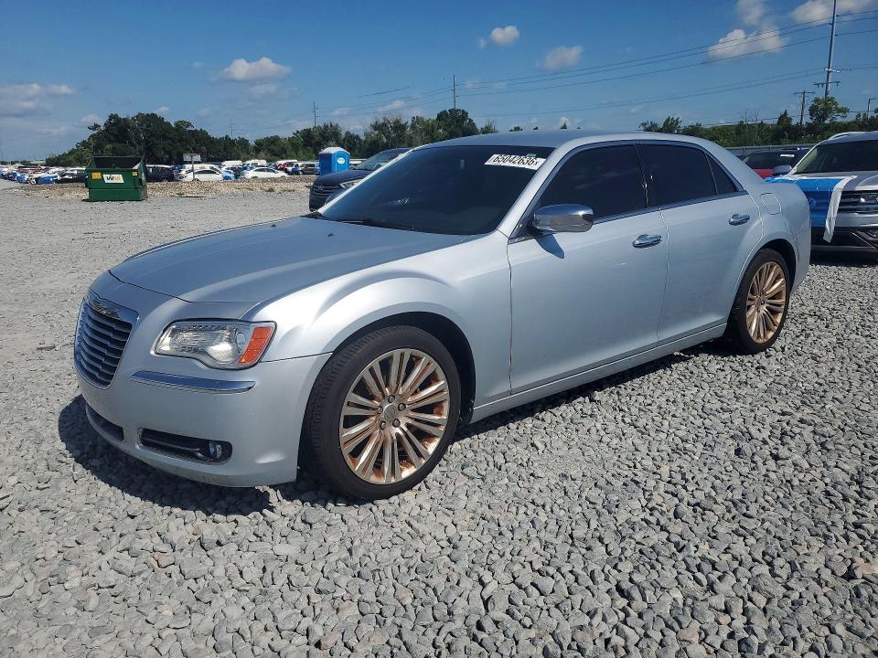 2013 Chrysler 300c მანქანა იყიდება აუქციონზე, vin: 2C3CCAEG9DH613238, აუქციონის ნომერი: 65042636
