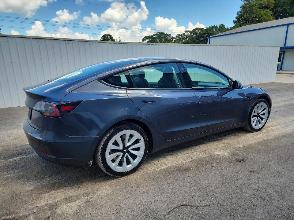 64641516 :رقم المزاد ، 5YJ3E1EA4NF288684 vin ، 2022 Tesla Model 3 مزاد بيع