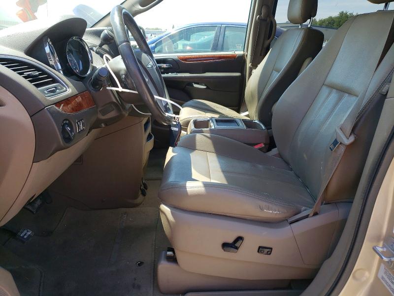 64944316 :رقم المزاد ، 2C4RC1BG8FR626599 vin ، 2015 Chrysler Town & Country مزاد بيع