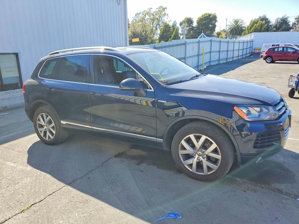 Продажа на аукционе авто 2014 Volkswagen Touareg, vin: WVGEP9BP5ED012298, номер лота: 63709926