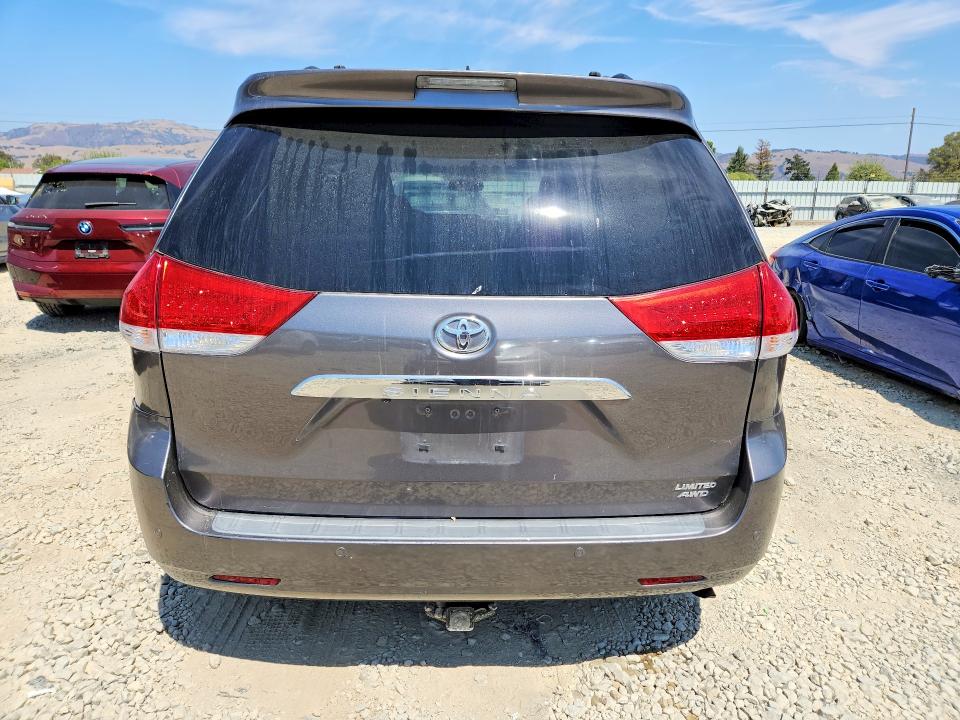 2011 Toyota Sienna მანქანა იყიდება აუქციონზე, vin: 5TDDK3DCXBS022895, აუქციონის ნომერი: 64154366