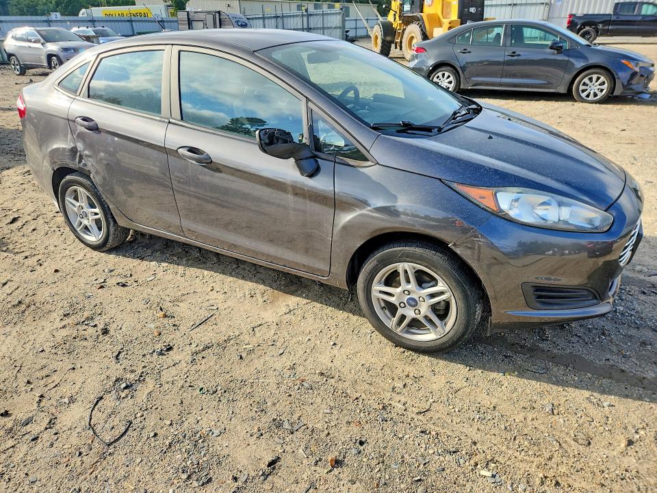 63746986 :رقم المزاد ، 3FADP4BJ2KM117417 vin ، 2019 Ford Fiesta مزاد بيع