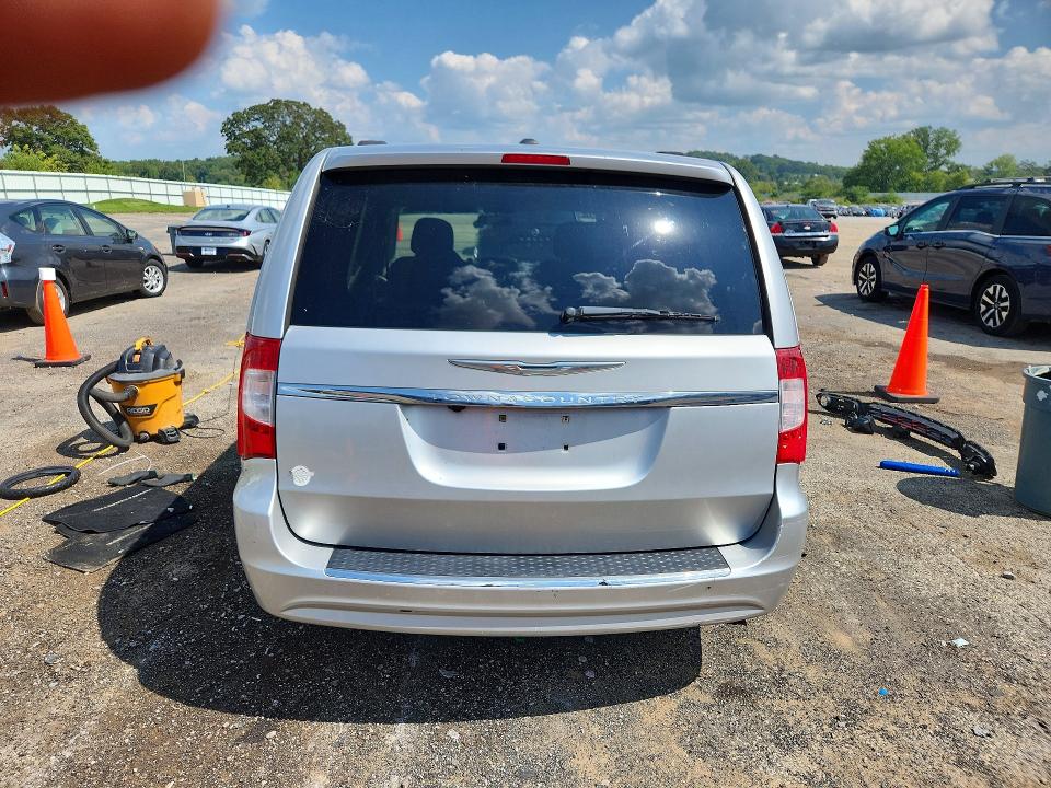 66778536 :رقم المزاد ، 2A4RR5DG0BR607889 vin ، 2011 Chrysler Town & Country مزاد بيع