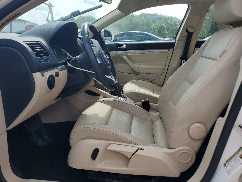 Продажа на аукционе авто 2010 Volkswagen Jetta, vin: 3VWRZ7AJXAM164753, номер лота: 64372146