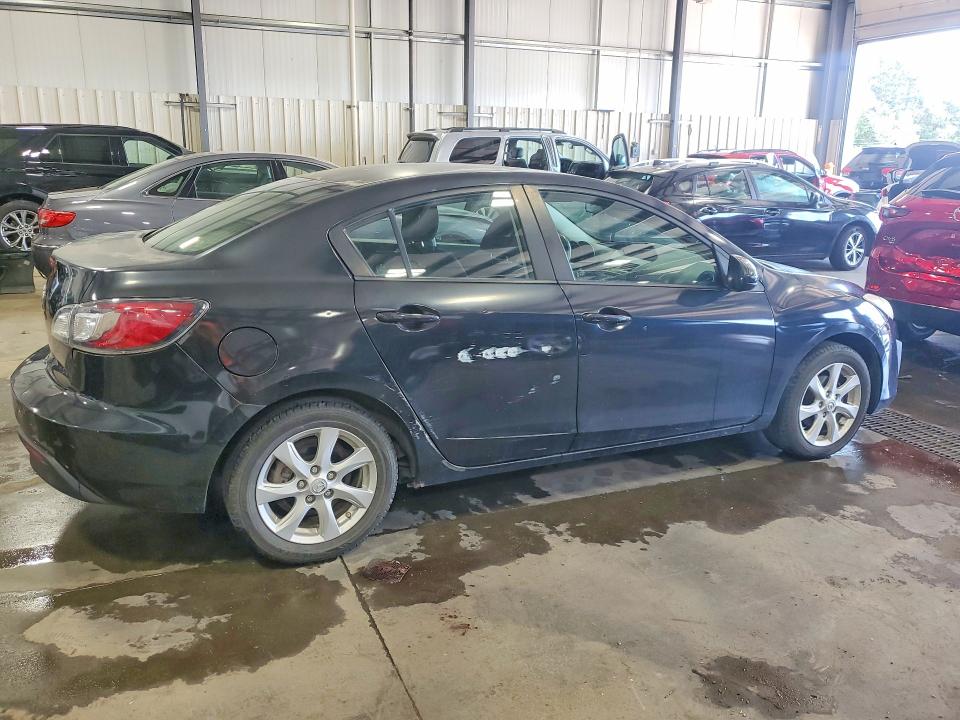64761356 :رقم المزاد ، JM1BL1VF8B1456408 vin ، 2011 Mazda 3 مزاد بيع