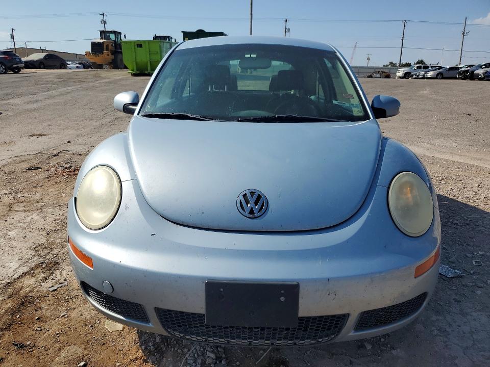 2010 Volkswagen New Beetle მანქანა იყიდება აუქციონზე, vin: 3VWPW3AG7AM012085, აუქციონის ნომერი: 64510936
