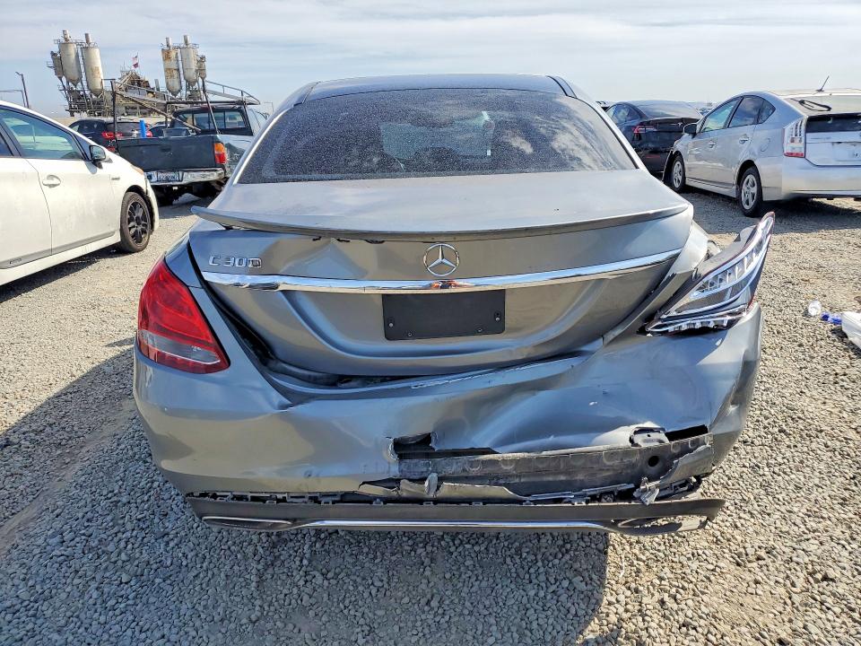 Aukcja sprzedaży 2015 Mercedes-benz C, vin: 55SWF4JBXFU058352, numer aukcji: 65917476