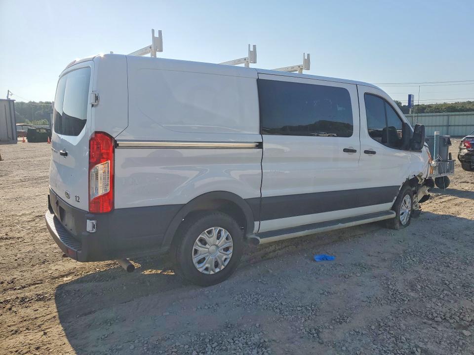 64253446 :رقم المزاد ، 1FTBR1Y85NKA09142 vin ، 2022 Ford Transit مزاد بيع