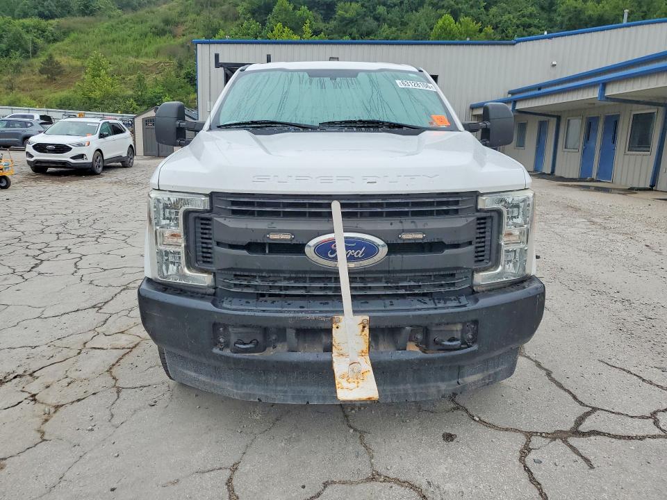 63128106 :رقم المزاد ، 1FDBF2B60HEC56427 vin ، 2017 Ford F250 مزاد بيع