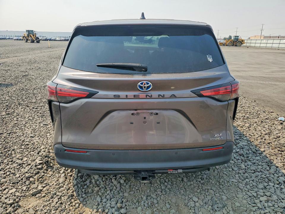 64135956 :رقم المزاد ، 5TDYRKEC4NS093309 vin ، 2022 Toyota Sienna مزاد بيع