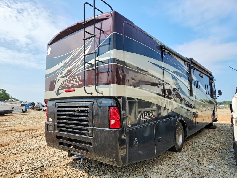67043636 :رقم المزاد ، 4UZAB2DT7CCBL4732 vin ، 2012 Freightliner Chassis مزاد بيع