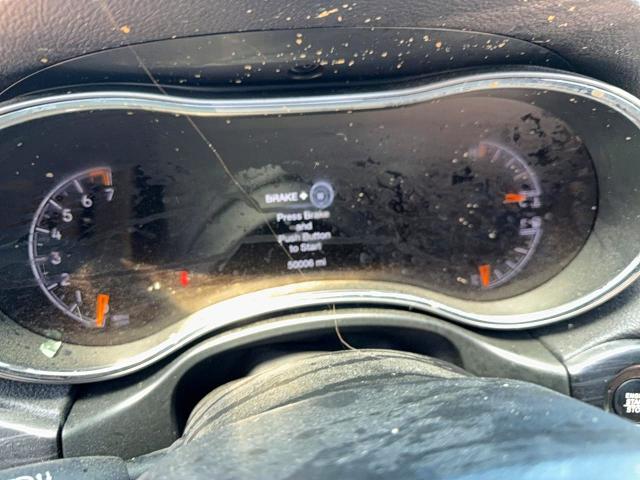 63933556 :رقم المزاد ، 1C4RJFBG6MC842136 vin ، 2021 Jeep Grand Cherokee مزاد بيع