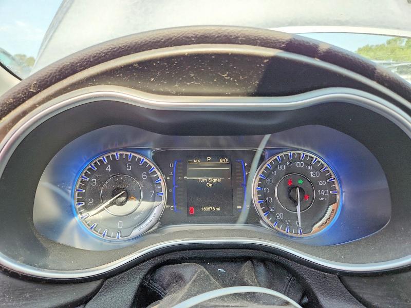 64654796 :رقم المزاد ، 1C3CCCABXFN599480 vin ، 2015 Chrysler 200 مزاد بيع