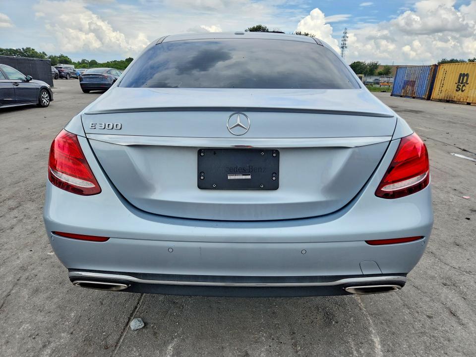 63704146 :رقم المزاد ، WDDZF4JB1JA344886 vin ، 2018 Mercedes-benz E مزاد بيع