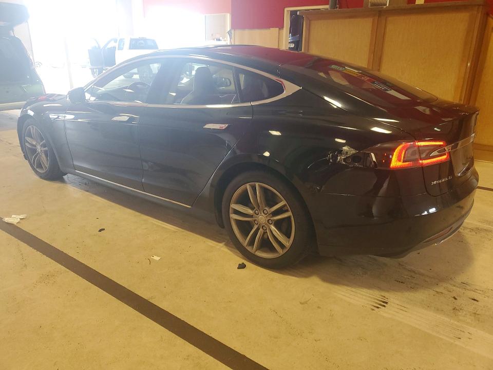 Продажа на аукционе авто 2013 Tesla Model S, vin: 5YJSA1CN0DFP22336, номер лота: 61722926