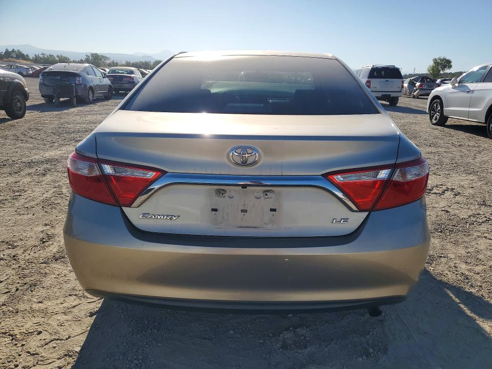 63415496 :رقم المزاد ، 4T1BF1FK9HU382986 vin ، 2017 Toyota Camry مزاد بيع