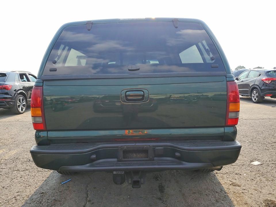 64297966 :رقم المزاد ، 2GTFK69U931354461 vin ، 2003 Gmc Sierra مزاد بيع