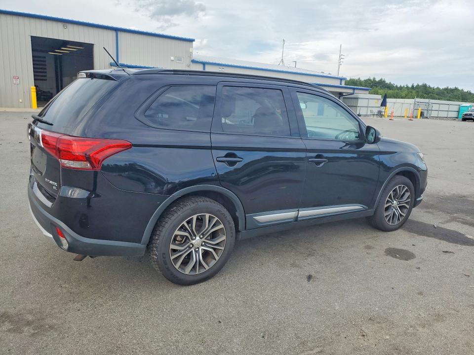2016 Mitsubishi Outlander მანქანა იყიდება აუქციონზე, vin: JA4AZ3A34GZ020031, აუქციონის ნომერი: 65901326