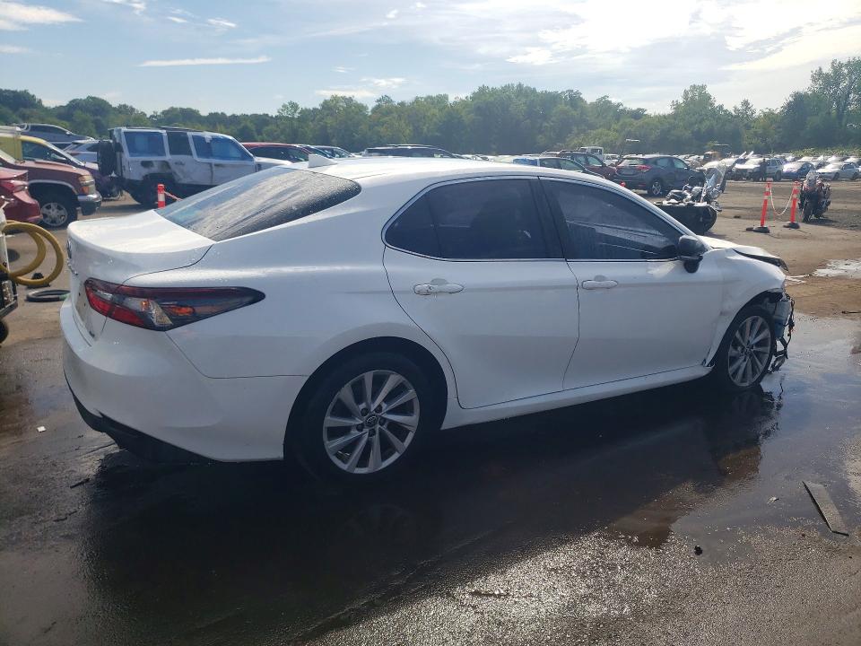 2022 Toyota Camry მანქანა იყიდება აუქციონზე, vin: 4T1C11AK5NU628325, აუქციონის ნომერი: 67134696