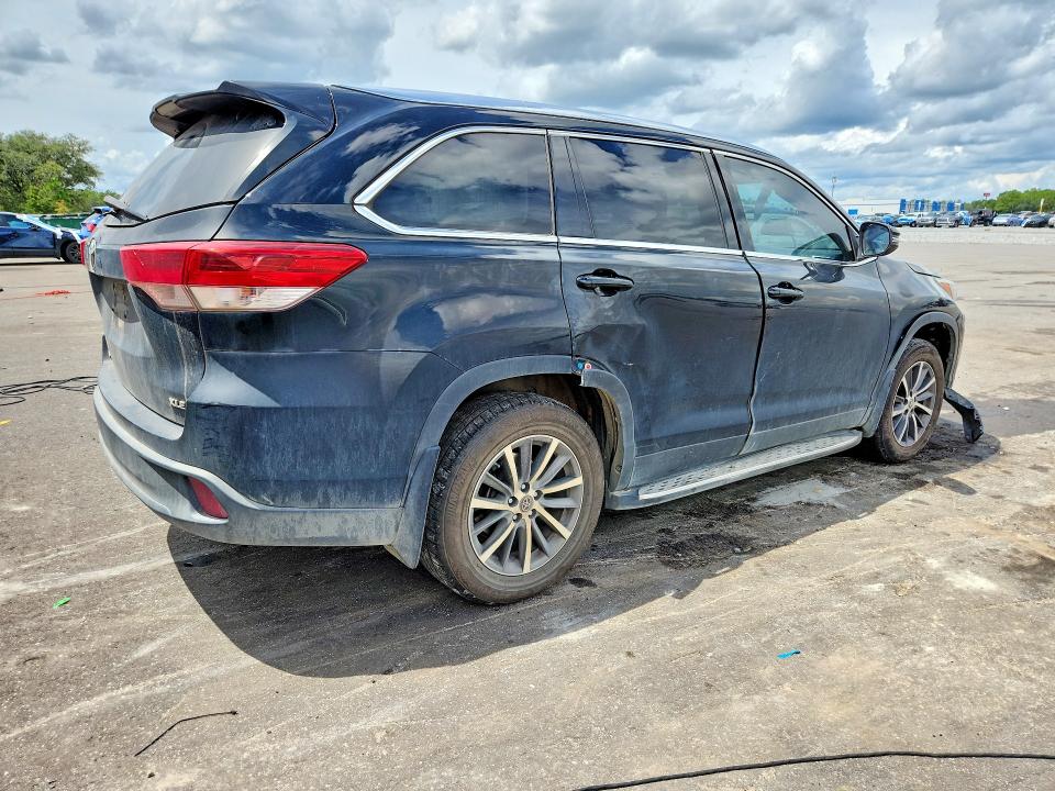 Продажа на аукционе авто 2019 Toyota Highlander, vin: 5TDKZRFH5KS555168, номер лота: 66625036