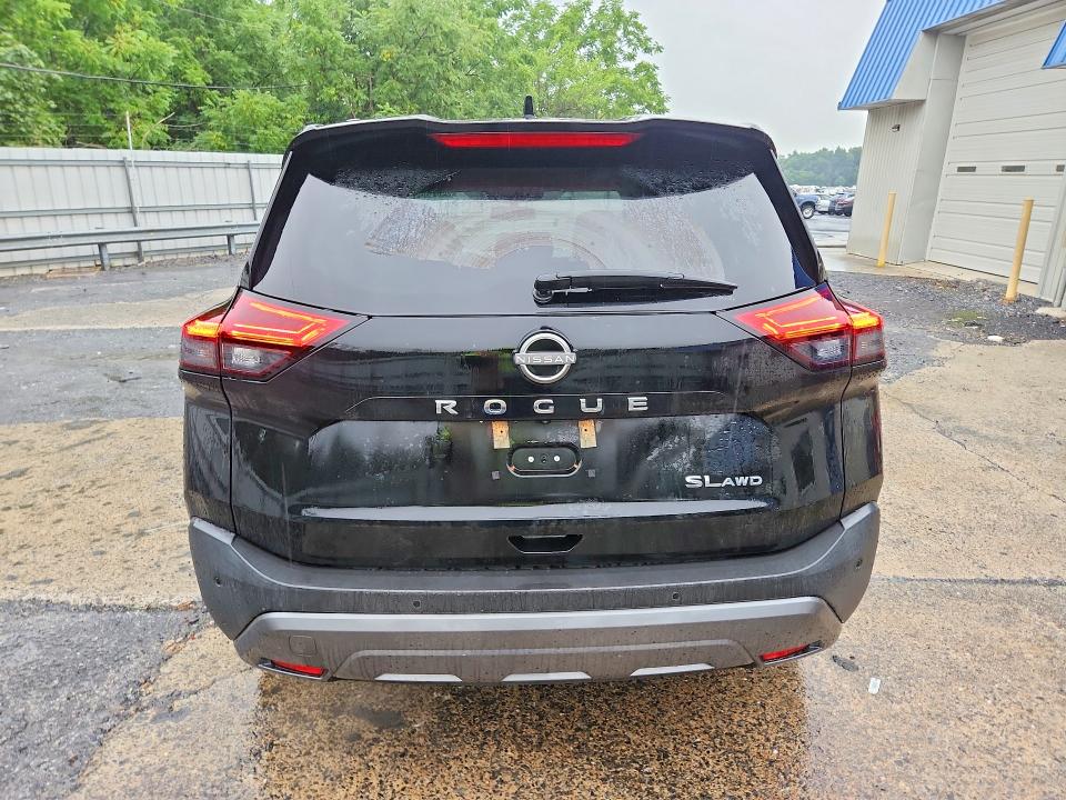 64313646 :رقم المزاد ، 5N1BT3CB2PC812788 vin ، 2023 Nissan Rogue مزاد بيع