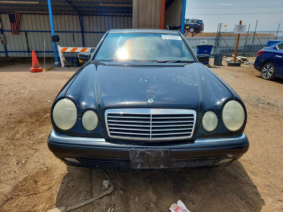 Продажа на аукционе авто 1998 Mercedes-benz E, vin: WDBJF82F4WX005767, номер лота: 62726966
