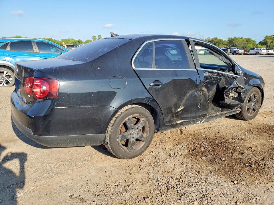 64403056 :رقم المزاد ، 3VWRM71K18M058919 vin ، 2008 Volkswagen Jetta مزاد بيع