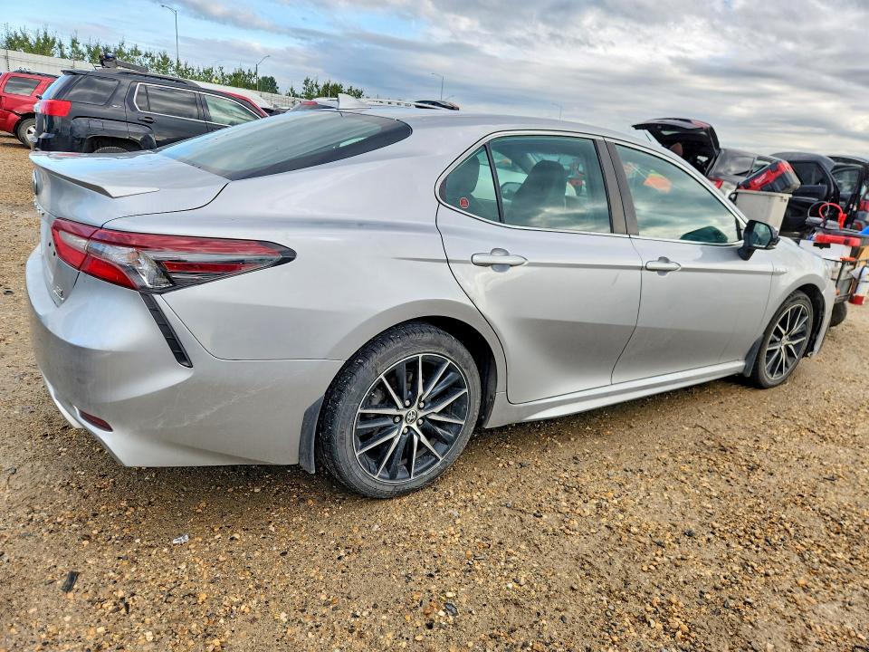 64934226 :رقم المزاد ، 4T1B21HK4MU523742 vin ، 2021 Toyota Camry مزاد بيع