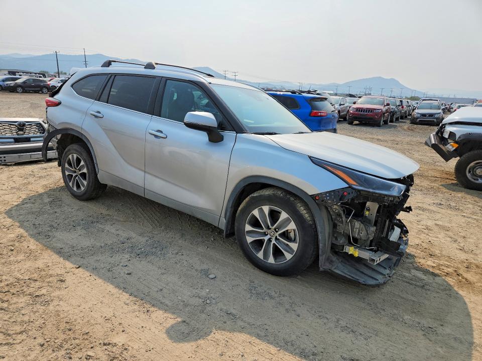2021 Toyota Highlander მანქანა იყიდება აუქციონზე, vin: 5TDHZRBH2MS153207, აუქციონის ნომერი: 64669716