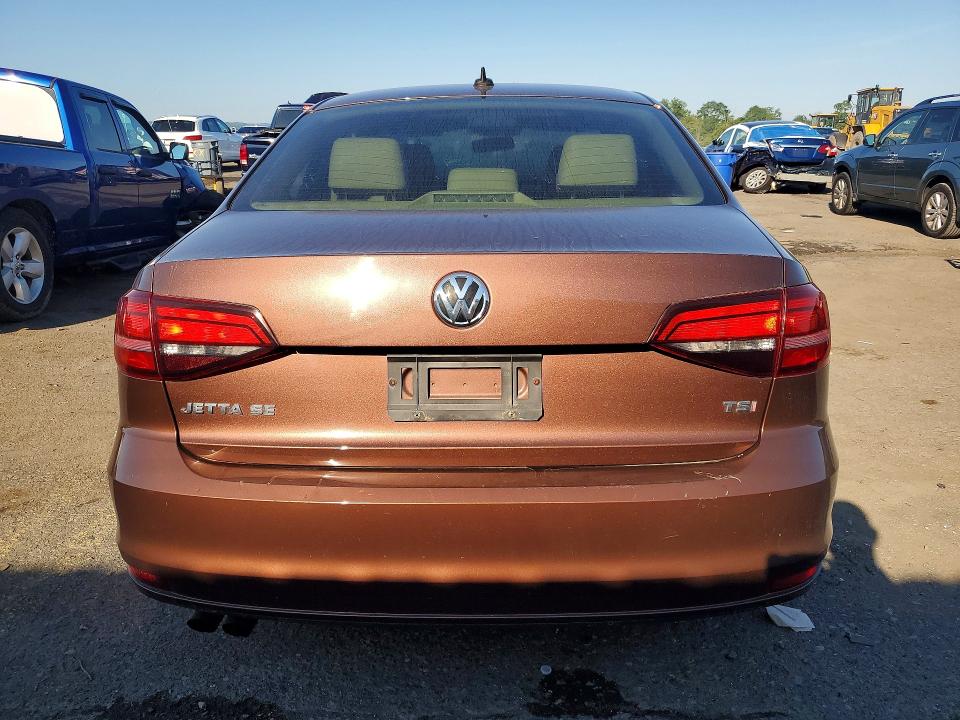 65677176 :رقم المزاد ، 3VWD67AJ9GM318672 vin ، 2016 Volkswagen Jetta مزاد بيع