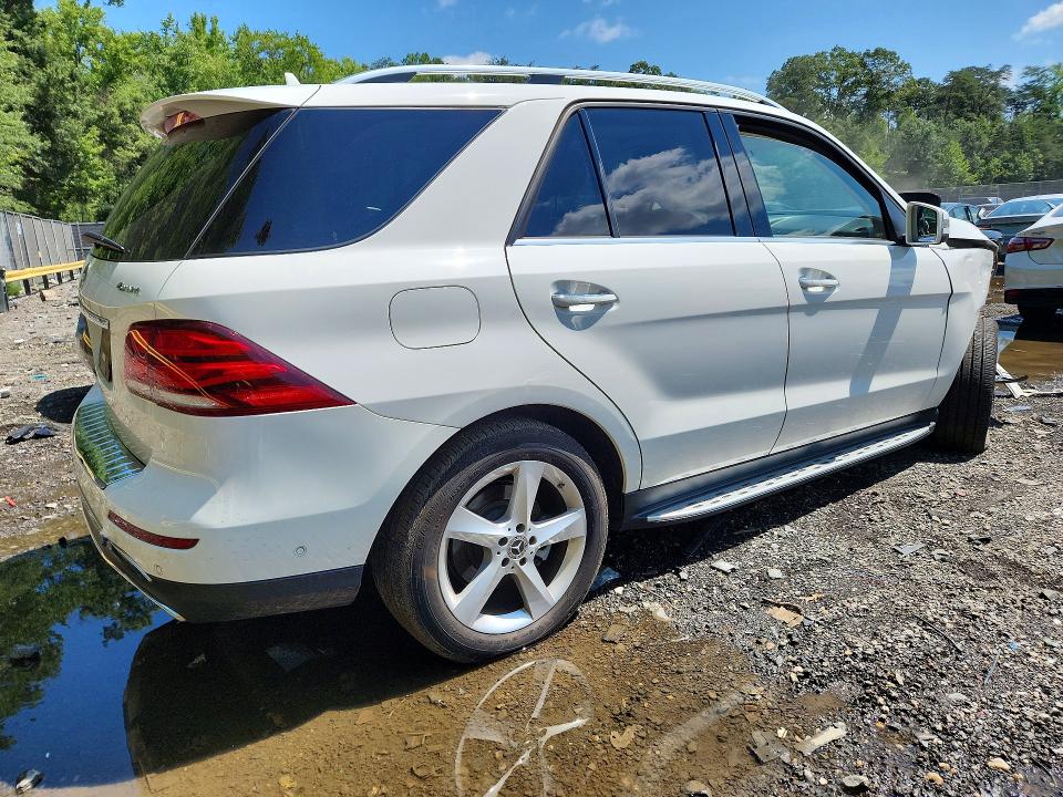 Продажа на аукционе авто 2018 Mercedes-benz Gle, vin: 4JGDA5HB2JB203202, номер лота: 64074366