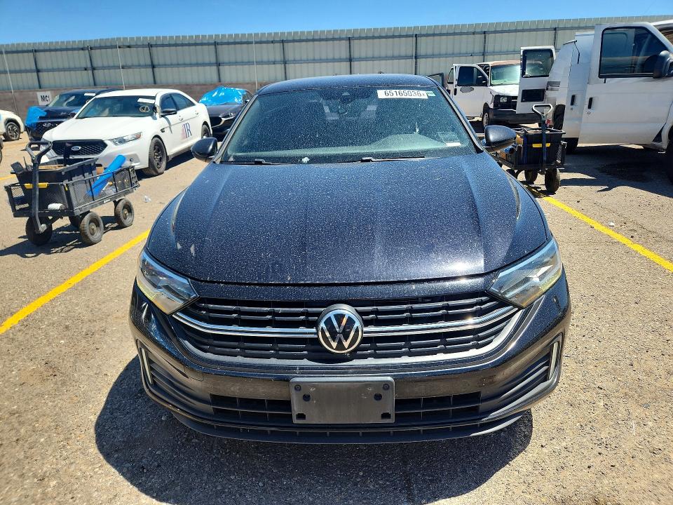 2022 Volkswagen Jetta მანქანა იყიდება აუქციონზე, vin: 3VWBM7BUXNM020151, აუქციონის ნომერი: 65165036