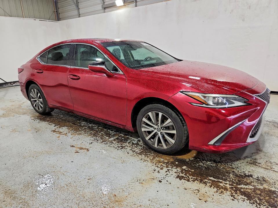 64646816 :رقم المزاد ، 58ABZ1B18KU013900 vin ، 2019 Lexus Es مزاد بيع