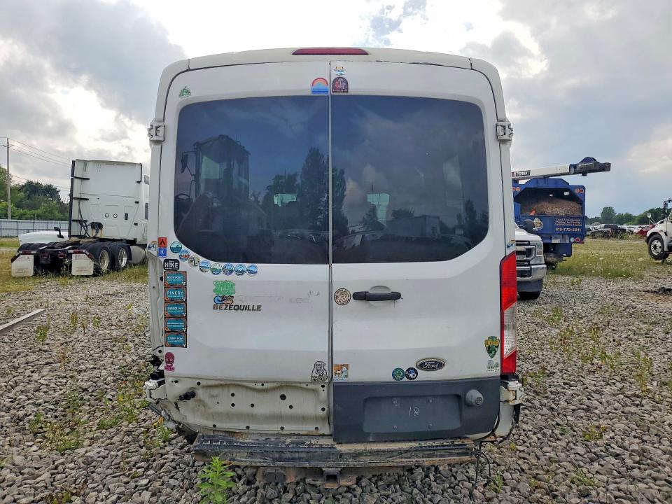 63097546 :رقم المزاد ، 1FBAX2CM3FKA23705 vin ، 2015 Ford Transit مزاد بيع