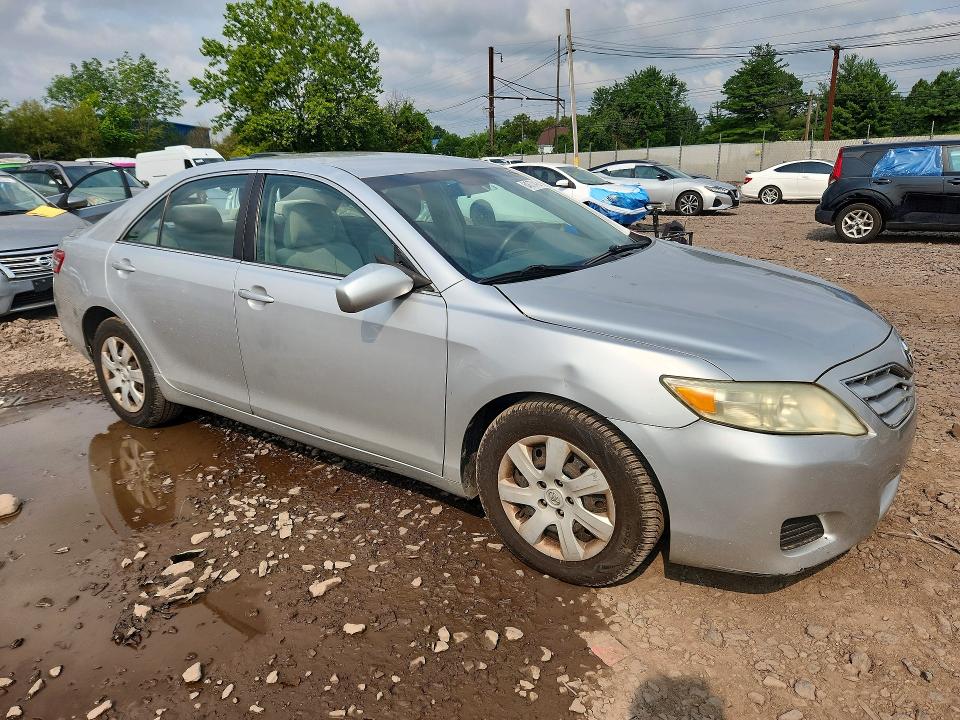 2010 Toyota Camry მანქანა იყიდება აუქციონზე, vin: 4T1BF3EK0AU025697, აუქციონის ნომერი: 64677416