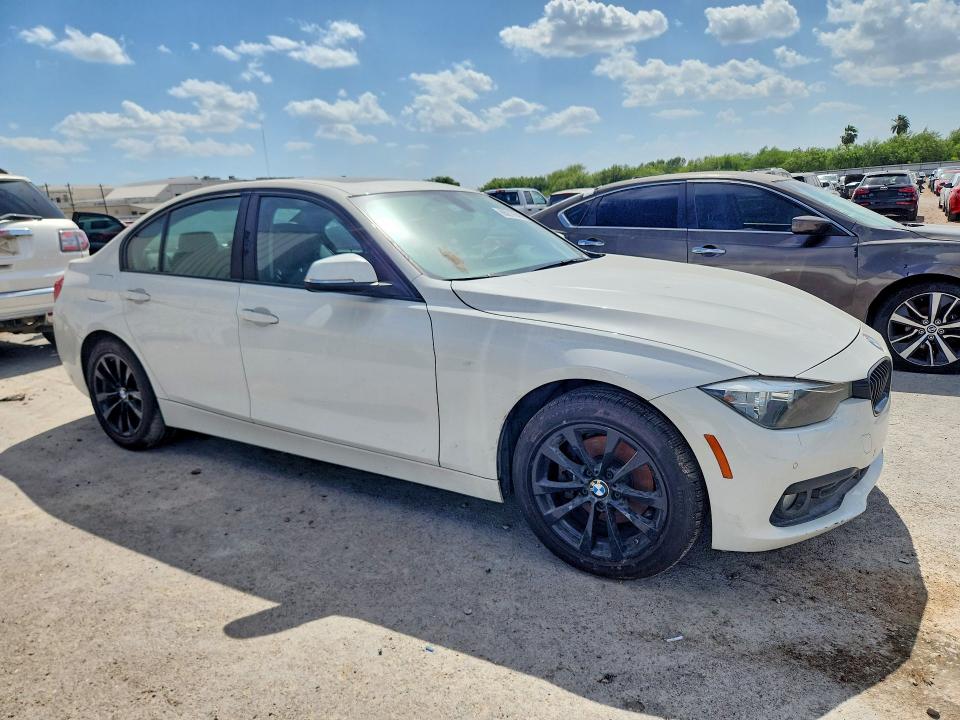 65219646 :رقم المزاد ، WBA8E1G30HNU16331 vin ، 2017 Bmw 320 مزاد بيع