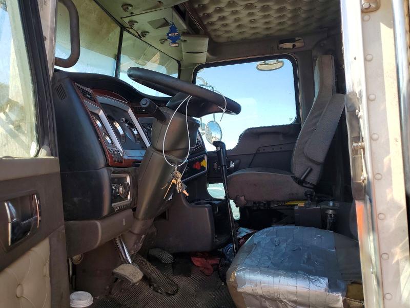 Продажа на аукционе авто 2006 Kenworth Construction, vin: 1XKWDB9X16R139444, номер лота: 63875286
