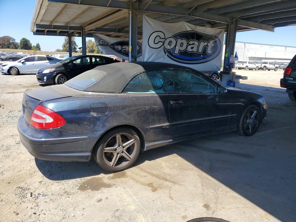63074246 :رقم المزاد ، WDBTK75J55F127945 vin ، 2005 Mercedes-benz Clk مزاد بيع