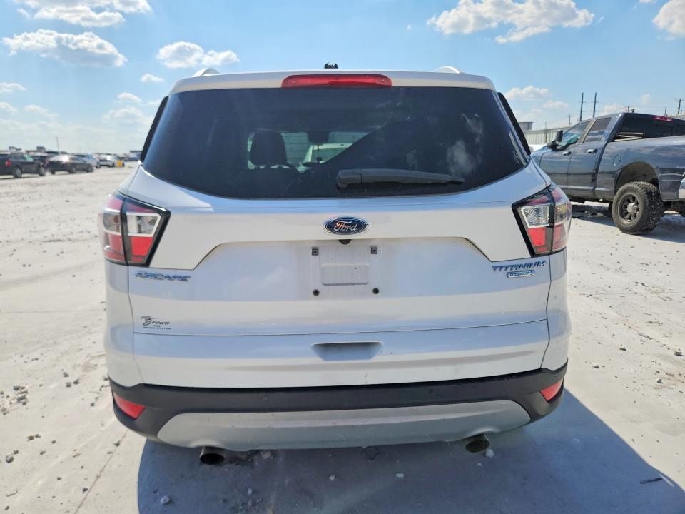 Продажа на аукционе авто 2017 Ford Escape, vin: 1FMCU0J95HUE15670, номер лота: 64453776