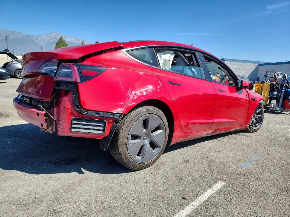 65940356 :رقم المزاد ، 5YJ3E1EAXNF361010 vin ، 2022 Tesla Model 3 مزاد بيع