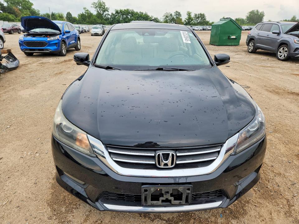 62528646 :رقم المزاد ، 1HGCR2F88FA159834 vin ، 2015 Honda Accord مزاد بيع