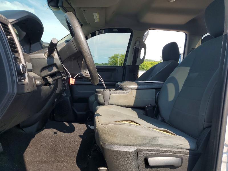 64104206 :رقم المزاد ، 1C6RR7FG0JS185996 vin ، 2018 Ram 1500 مزاد بيع