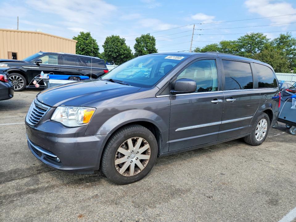 66713866 :رقم المزاد ، 2C4RC1BG4GR247052 vin ، 2016 Chrysler Town & Country مزاد بيع