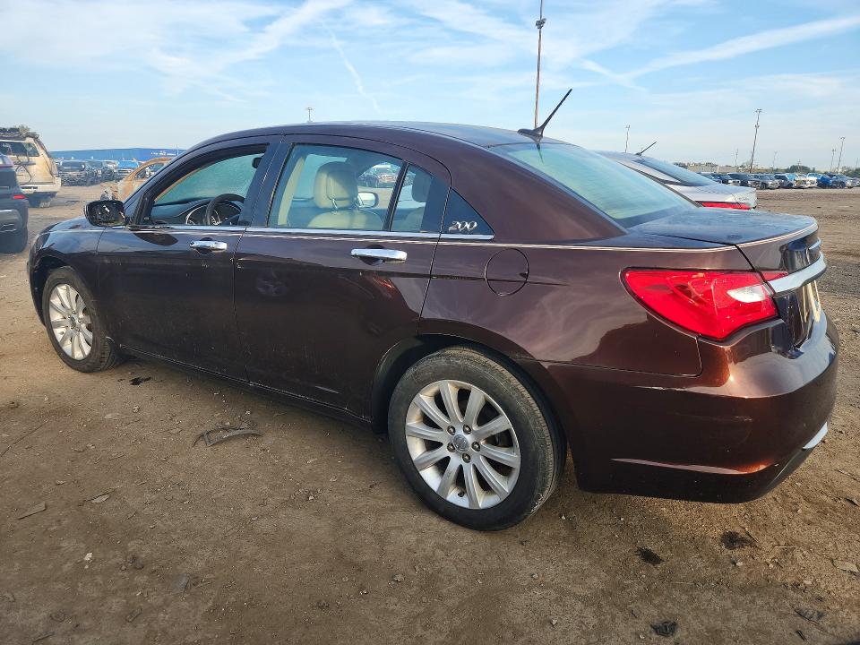65932976 :رقم المزاد ، 1C3CCBCG2DN618071 vin ، 2013 Chrysler 200 مزاد بيع