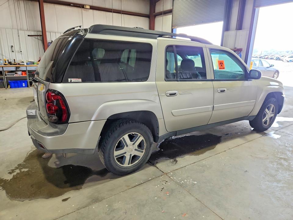 64443836 :رقم المزاد ، 1GNET16M056202359 vin ، 2005 Chevrolet Trailblazer مزاد بيع
